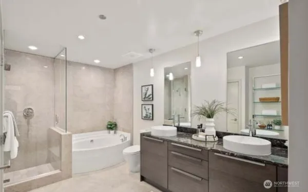 $3,300 | 737 Olive Way, Unit 2503, Seattle, WA 98101