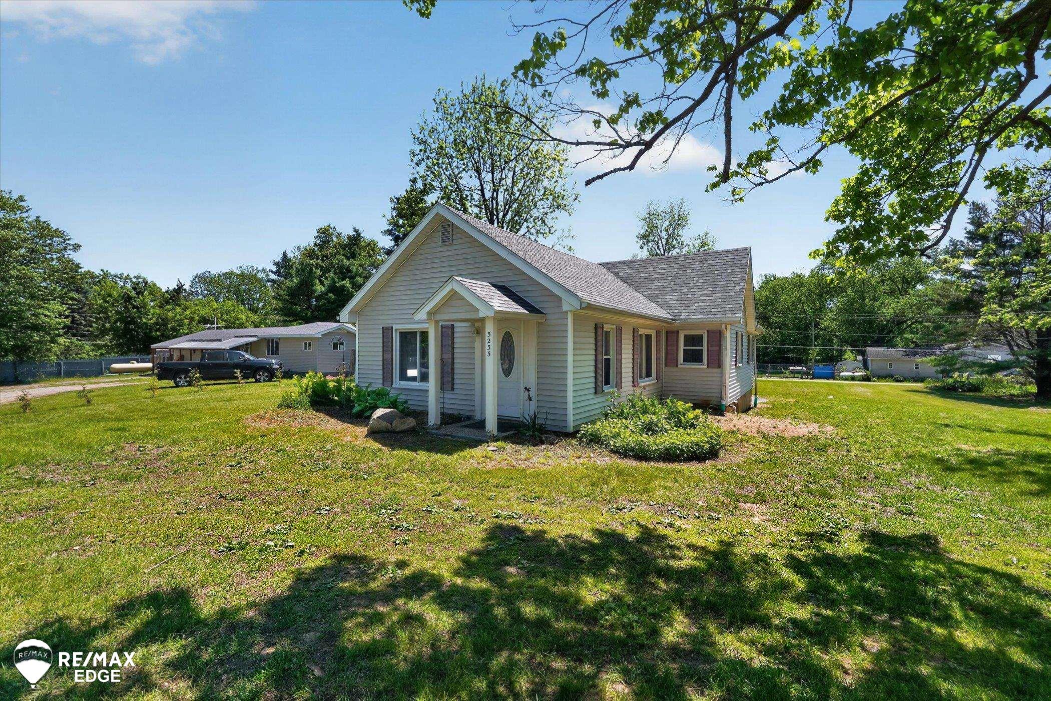 5233 Pratt Road Metamora, MI 48455 - Photo 5 of 39 Gallery Image 5