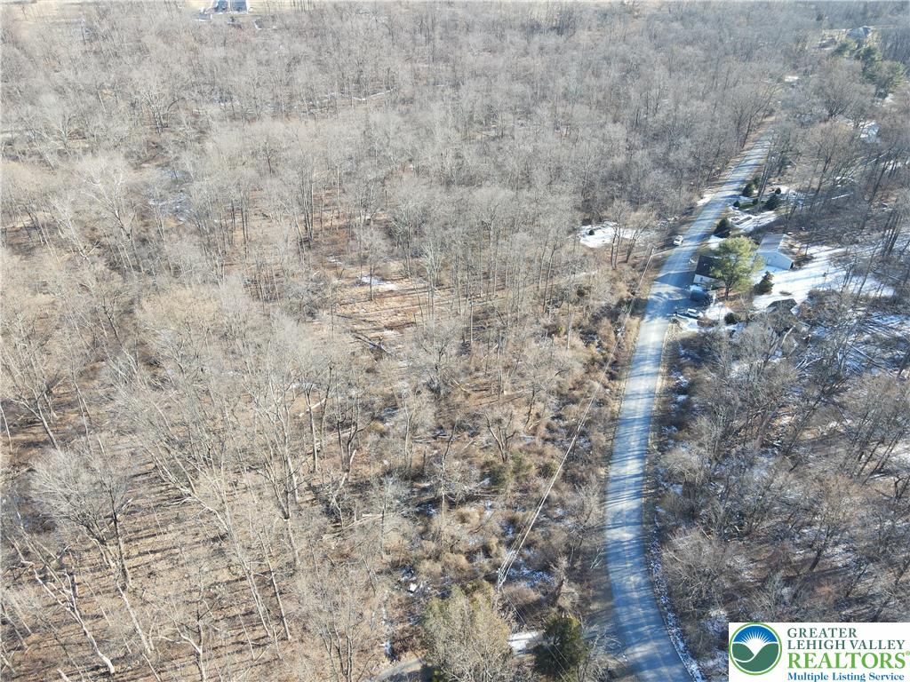 410 Buttermilk Road Hellertown, PA 18055 - Photo 2 of 4