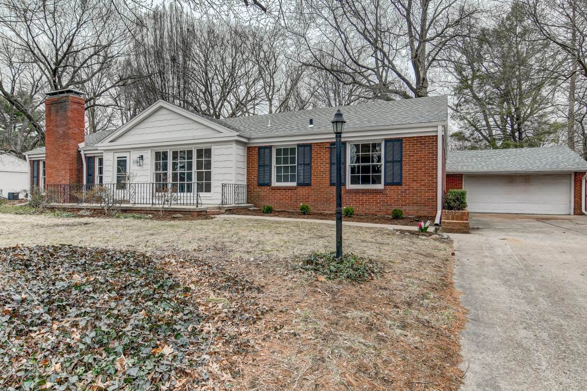 2136 Huntleigh Road Springfield, IL 62704 - Photo 2 of 24