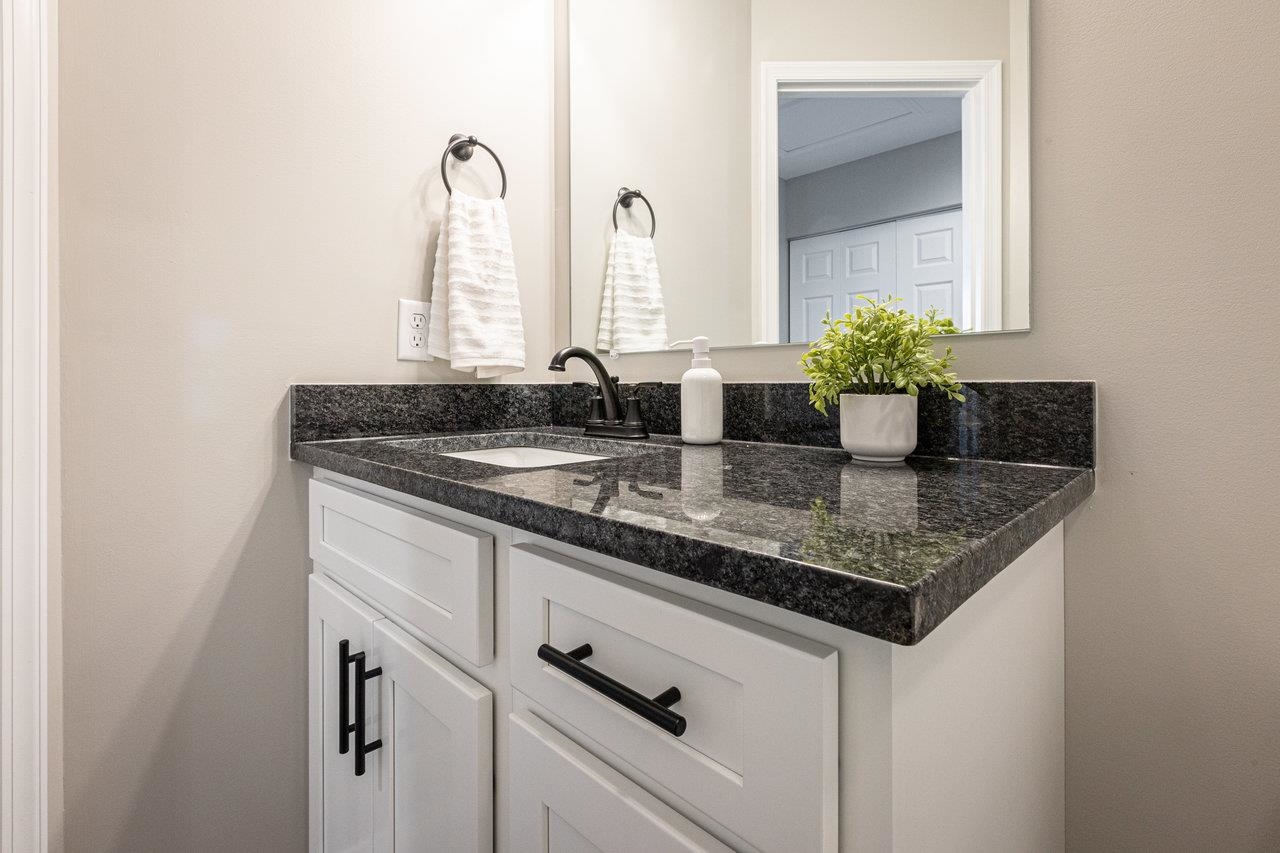 618 Zephyr Drive Harrisonburg, VA 22801 - Photo 21 of 21 Upstairs Bathroom