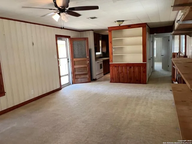 $214,900 | 702 Esplanade, Karnes City, TX 78118