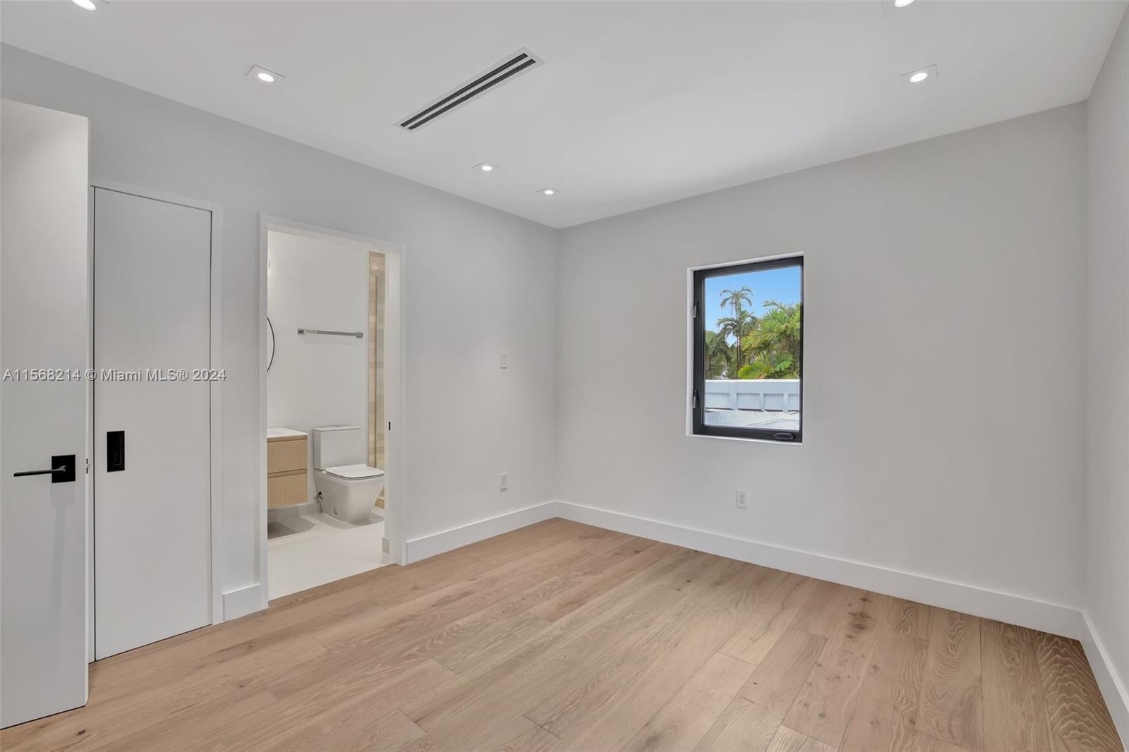 4321 Alton Road Miami Beach, FL 33140 - Photo 42 of 56