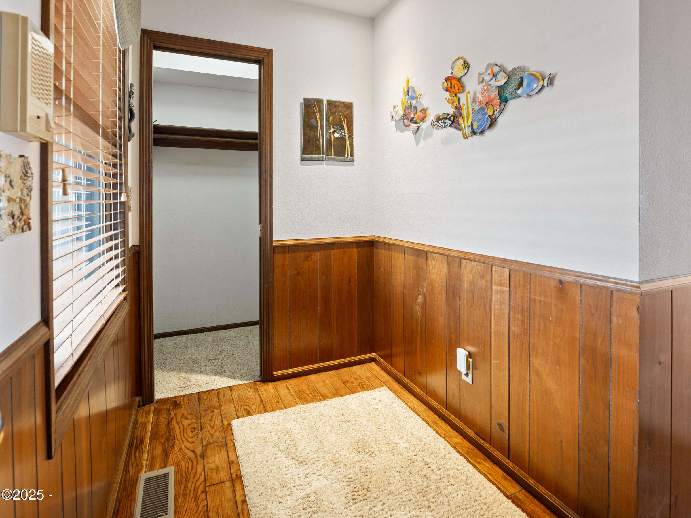 1016 Southwest Mark Street Newport, OR 97365 - Photo 5 of 70 Entryway