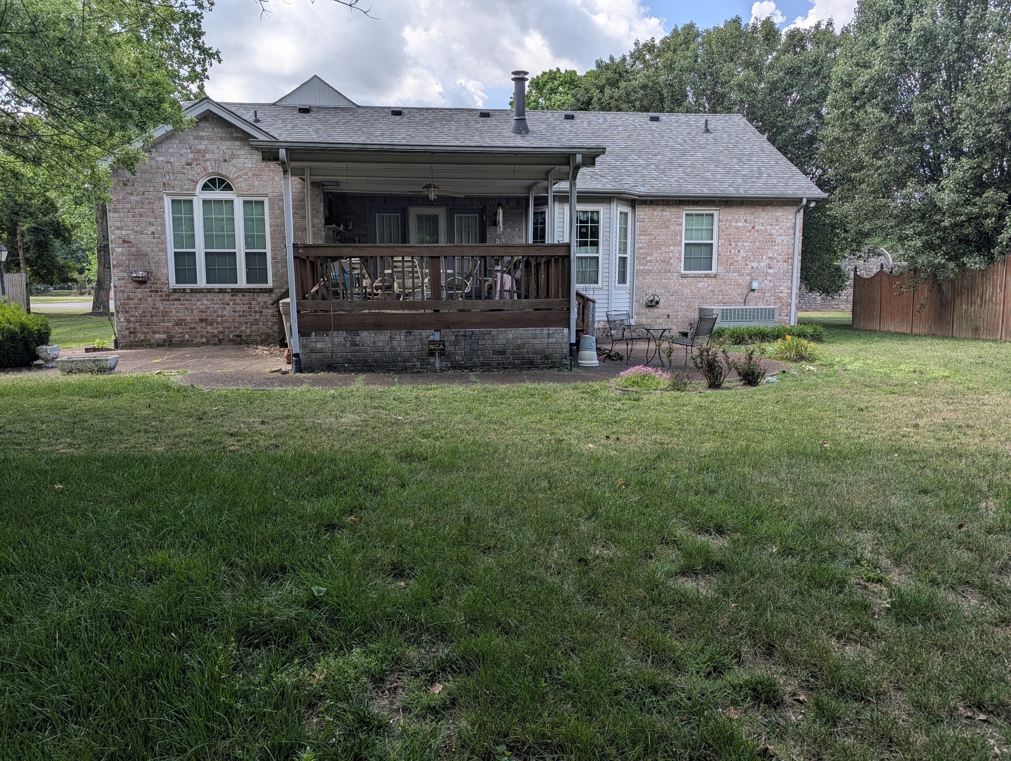 1401 Joe Pyron Drive Madison, TN 37115 - Photo 2 of 12 a front view of a house with yard