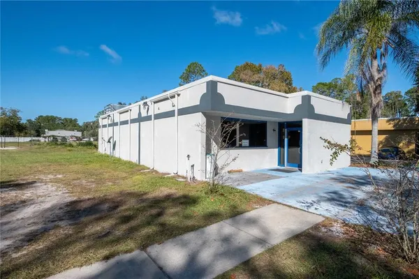 a view of a lake with houses