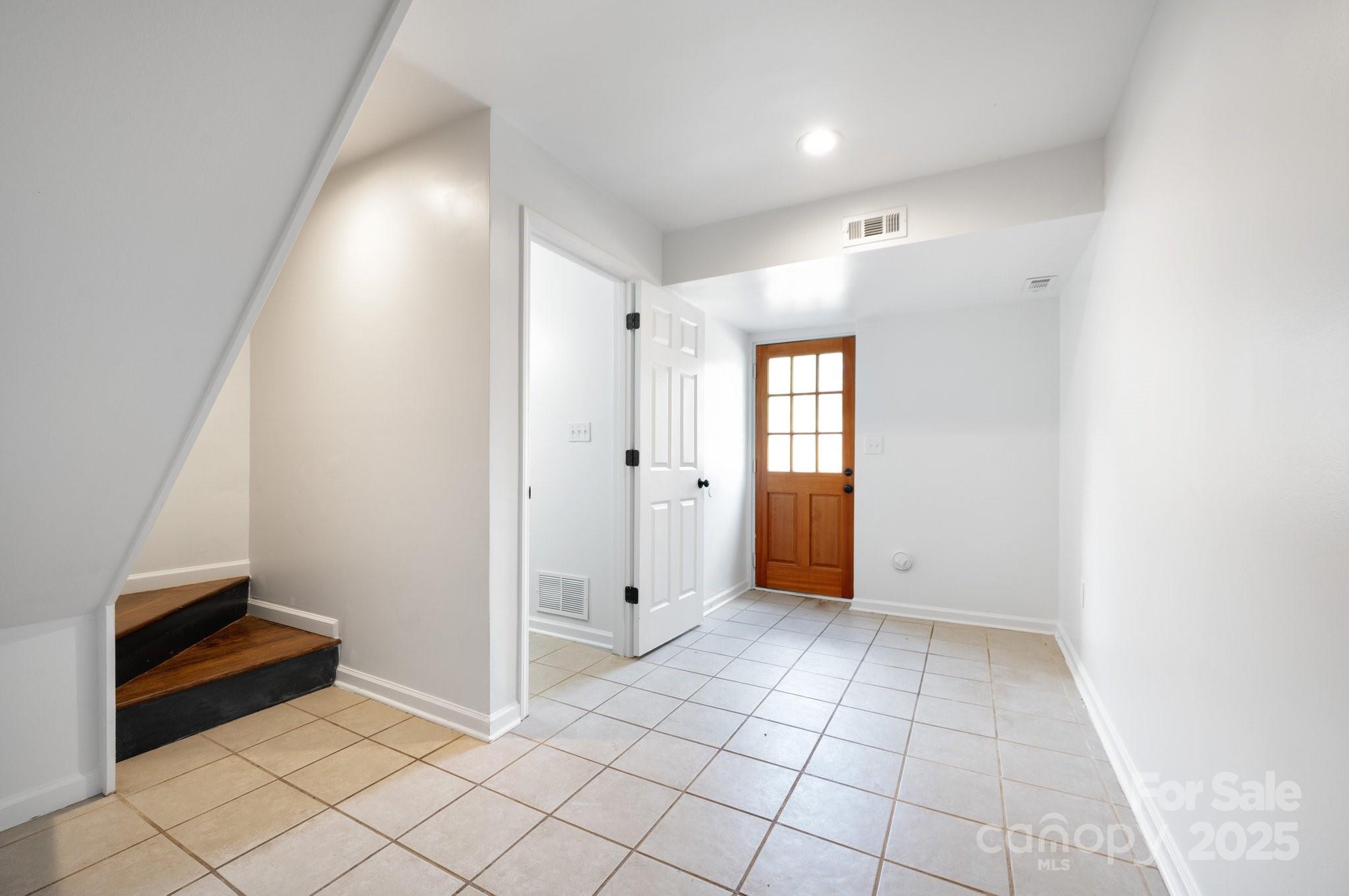 28 Spaulding Road Candler, NC 28715 - Photo 26 of 31 an empty room with windows