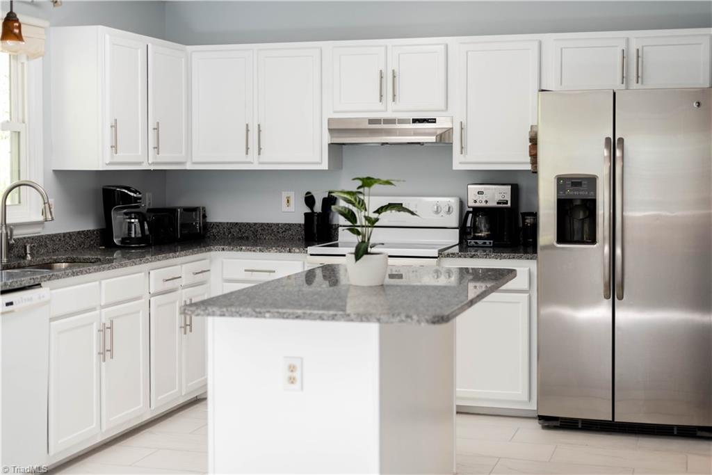 5404 Running Mead Road Pleasant Garden, NC 27313 - Photo 6 of 17 Gallery Image 6