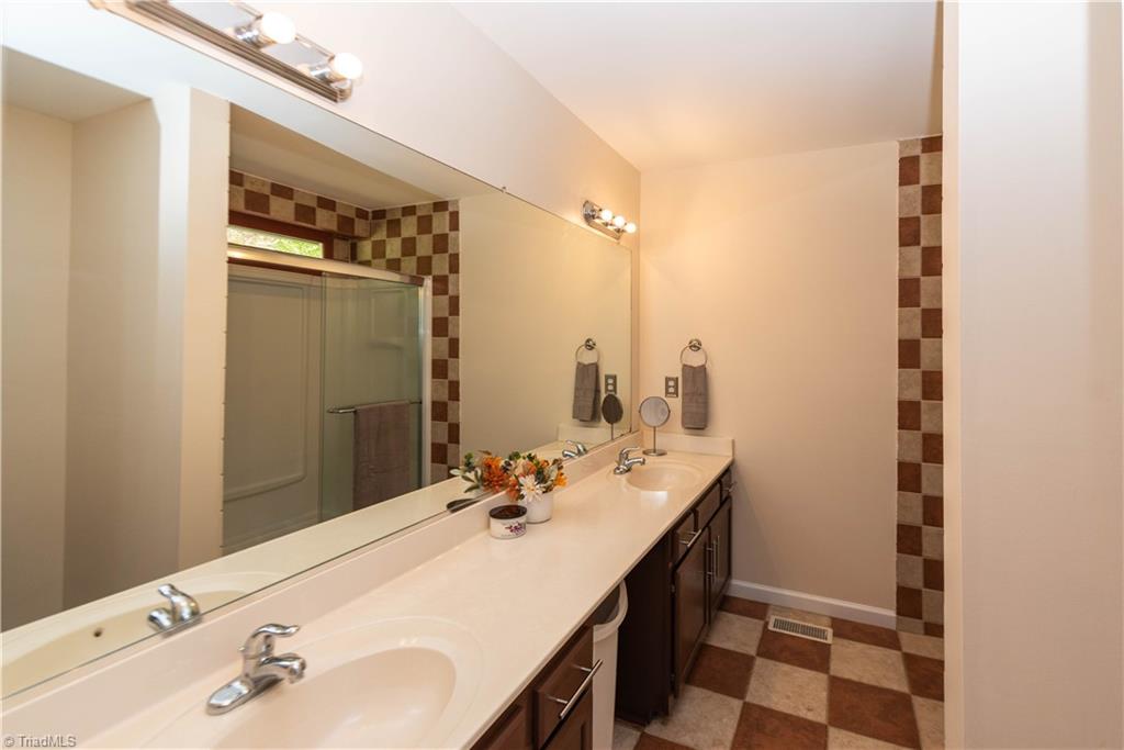 5404 Running Mead Road Pleasant Garden, NC 27313 - Photo 10 of 17 Gallery Image 10
