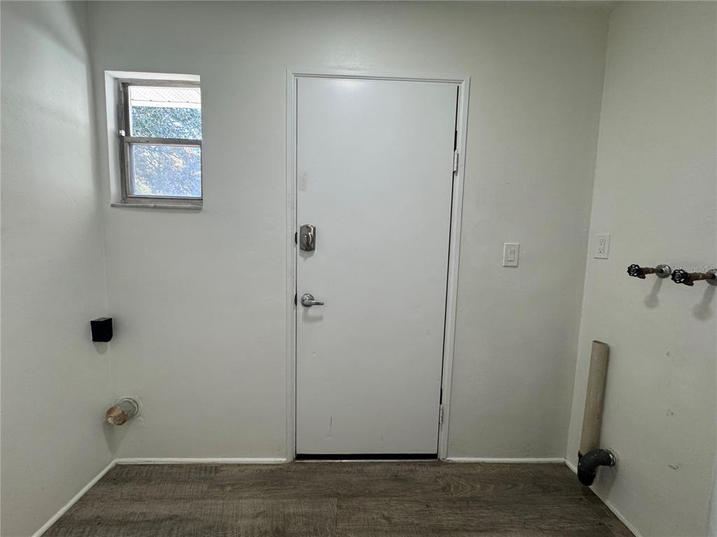 629 Rugby Street Orlando, FL 32804 - Photo 9 of 19 a view of an empty room