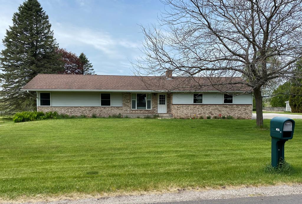 863 Cove Road Sturgeon Bay, WI 54235 - Photo 1 of 1 Main View