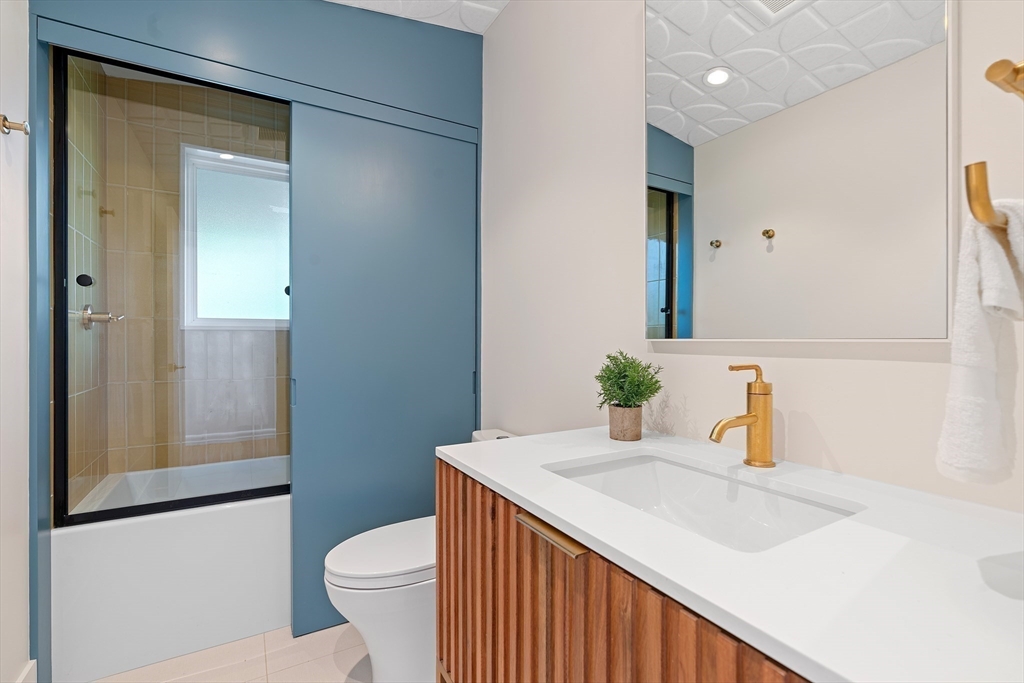11 White Pine Knoll Road Wayland, MA 01778 - Photo 16 of 35 Gallery Image 16