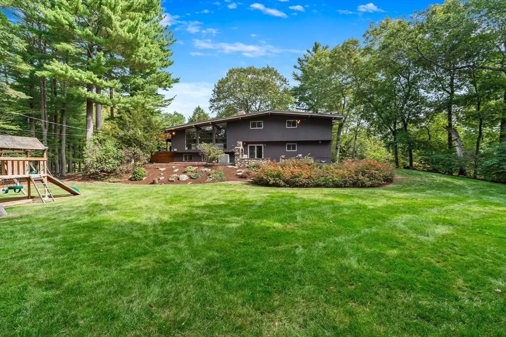 11 White Pine Knoll Road Wayland, MA 01778 - Photo 5 of 35 Gallery Image 5
