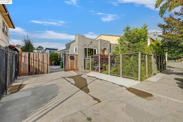 $949,000 | 1515 Derby Street, Berkeley, CA 94703