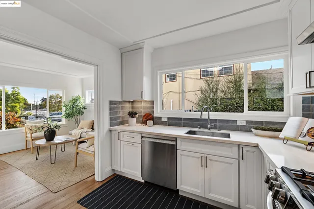 $949,000 | 1515 Derby Street, Berkeley, CA 94703