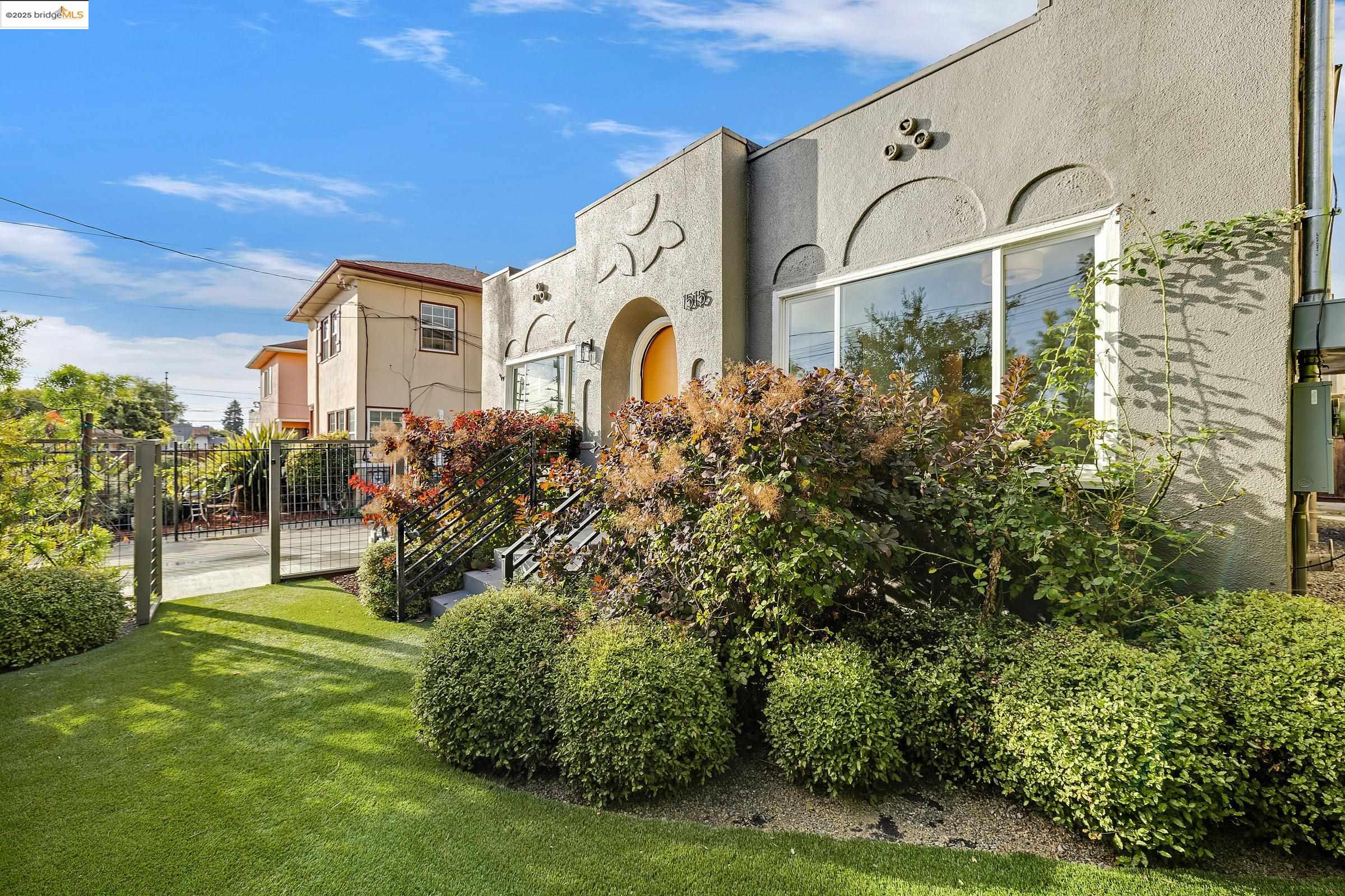 1515 Derby Street Berkeley, CA 94703 - Photo 4 of 60 Surrounding community