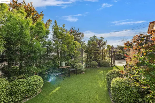 $949,000 | 1515 Derby Street, Berkeley, CA 94703