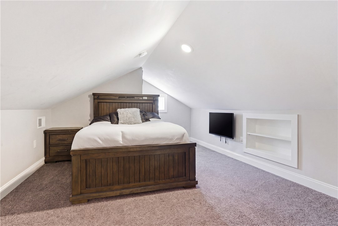 3811 Mendon Road Cumberland, RI 02864 - Photo 15 of 24