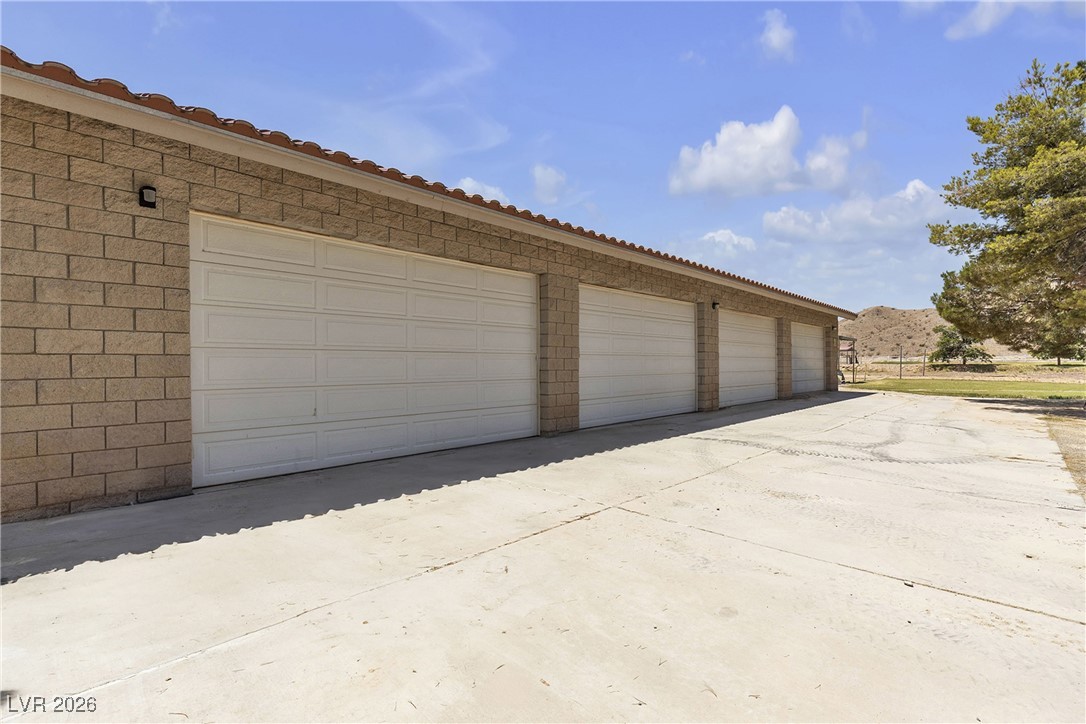 825 West Ryan Avenue Overton, NV 89040 - Photo 14 of 88 View of detached garage
