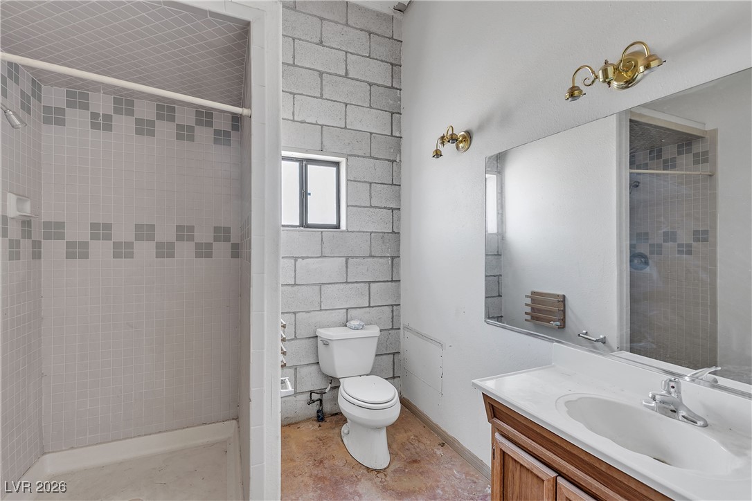 825 West Ryan Avenue Overton, NV 89040 - Photo 20 of 88 Bathroom featuring a shower stall and vanity