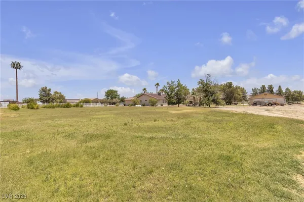 $800,000 | 825 West Ryan Avenue, Overton, NV 89040