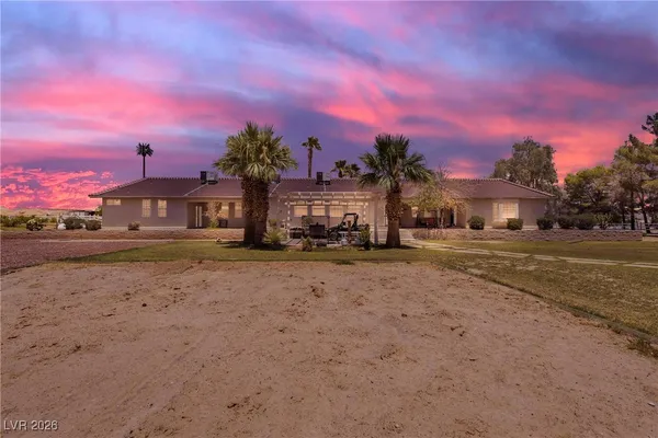 $800,000 | 825 West Ryan Avenue, Overton, NV 89040