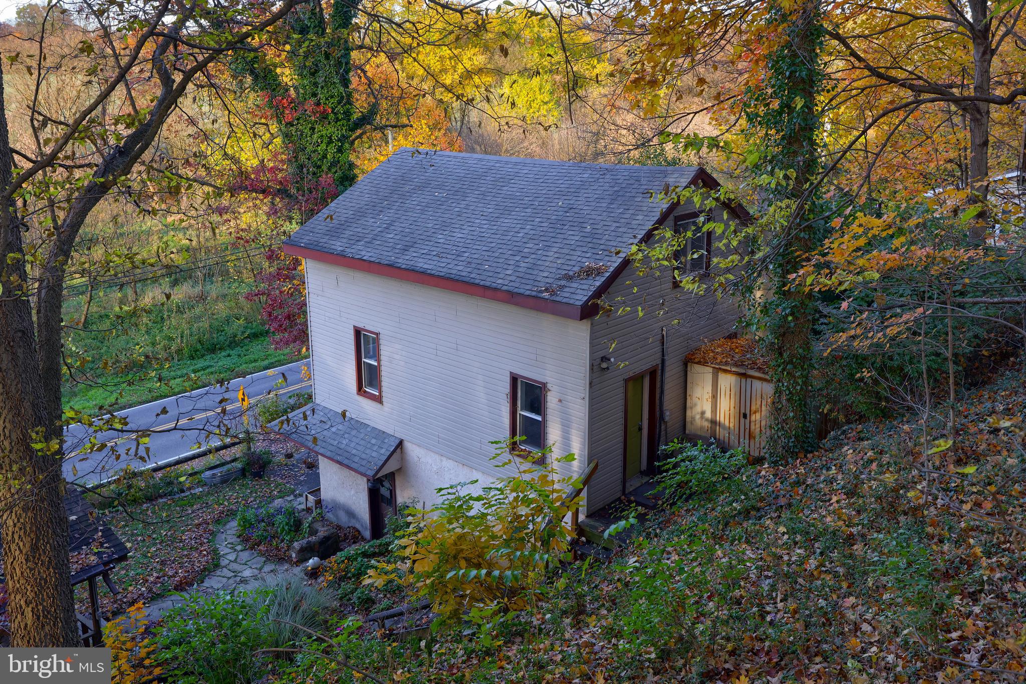 1023 Gypsy Hill Road Lancaster, PA 17602 - Photo 37 of 51 Detached garage with finished space above