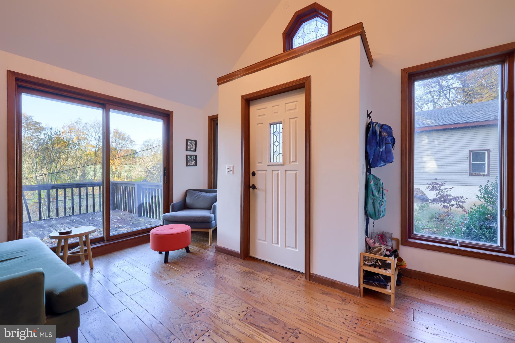1023 Gypsy Hill Road Lancaster, PA 17602 - Photo 5 of 51 Large entranceway full of natural light!