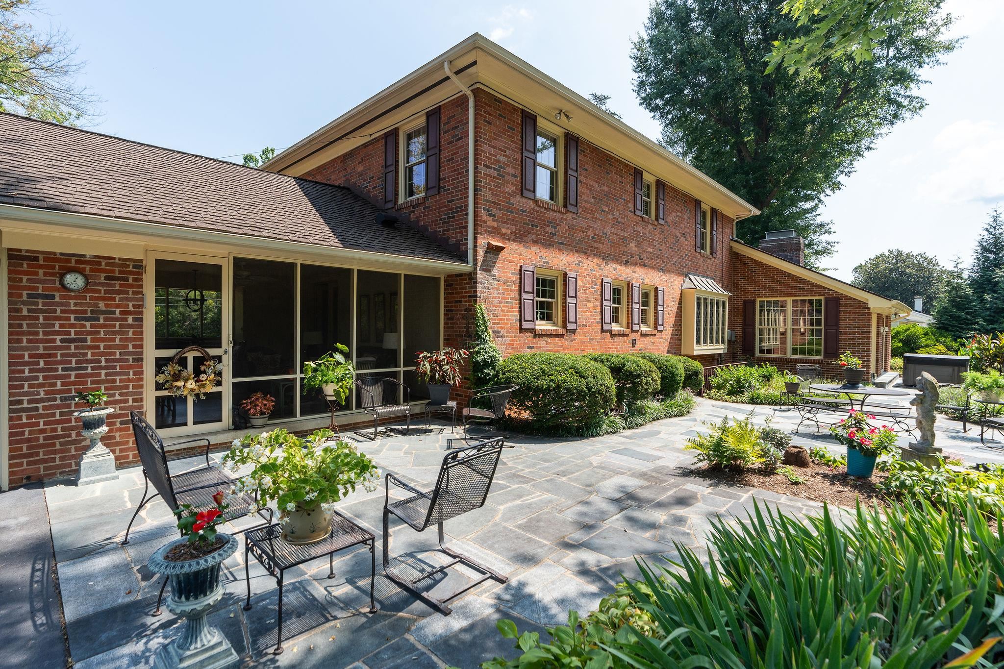 1209 Meadowbrook Road Waynesboro, VA 22980 - Photo 58 of 71 Gallery Image 58