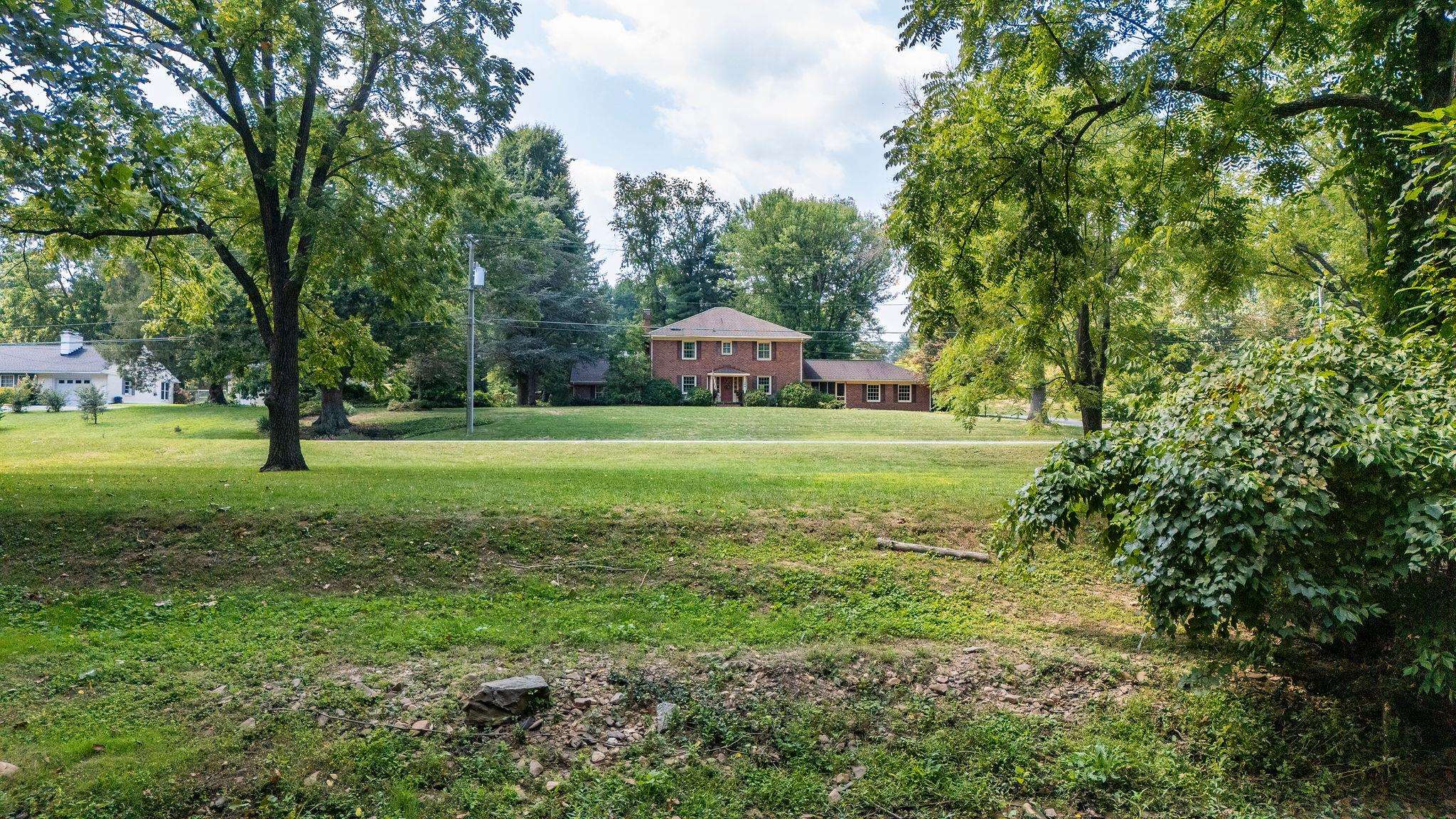 1209 Meadowbrook Road Waynesboro, VA 22980 - Photo 6 of 71 Gallery Image 6