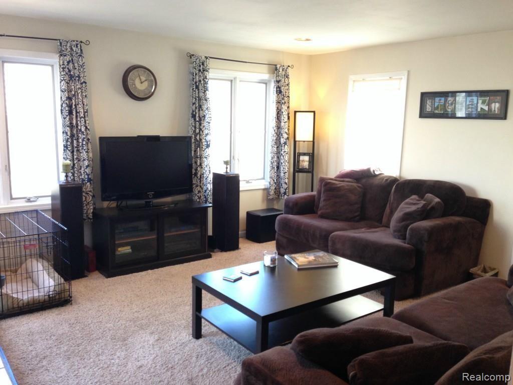 2887 Walsh Drive Rochester, MI 48309 - Photo 15 of 26 Photo Mar 30, 1 57 39 PM.jpg