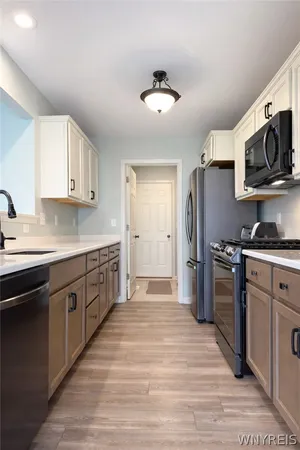 $300,000 | 902 Carriage Lane, West Seneca, NY 14224