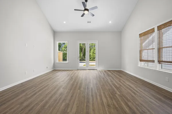 $2,300 | 157 Cantona Drive, Summerville, SC 29483