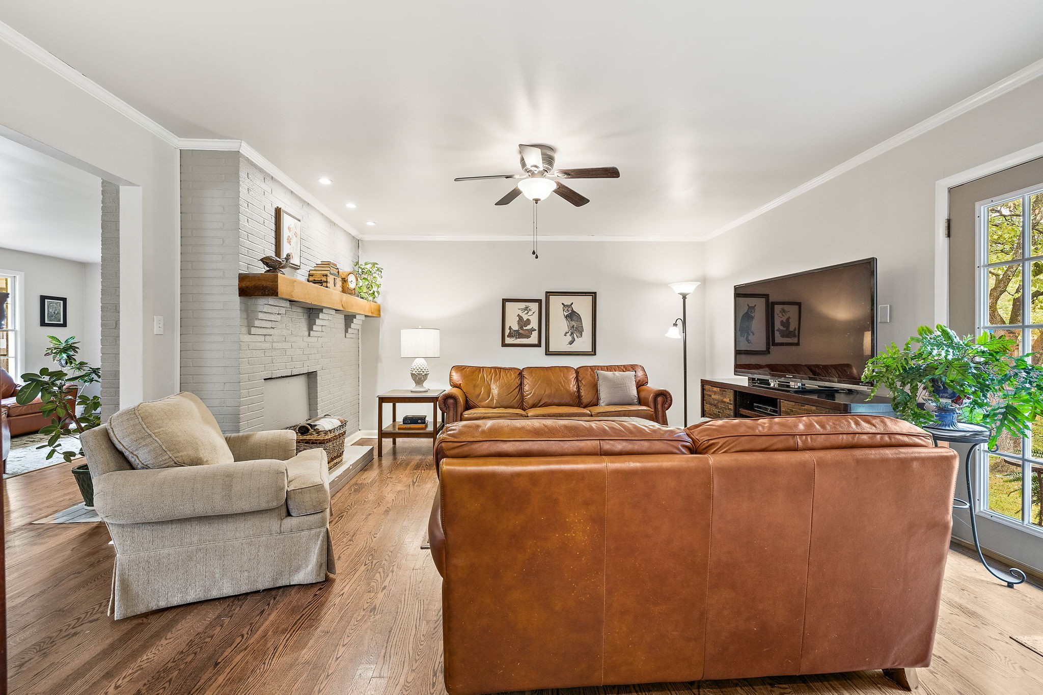 7767 Fernvale Road Fairview, TN 37062 - Photo 34 of 70 a living room with furniture and a flat screen tv