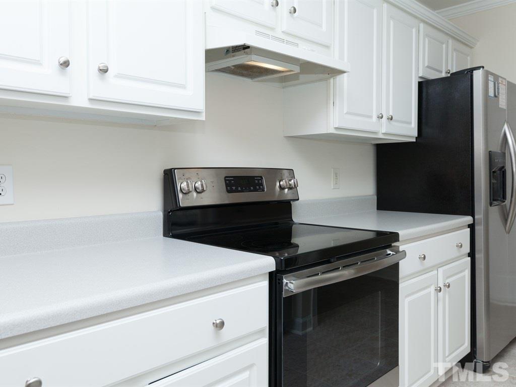 833 Shackleton Road Apex, NC 27502 - Photo 6 of 16 New Stainless Stove! New Dishwasher!