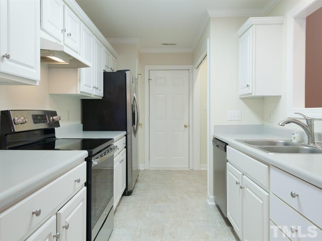 833 Shackleton Road Apex, NC 27502 - Photo 7 of 16 Enjoy Cooking in this Crisp, Clean Kitchen w/Stainless Appliances!