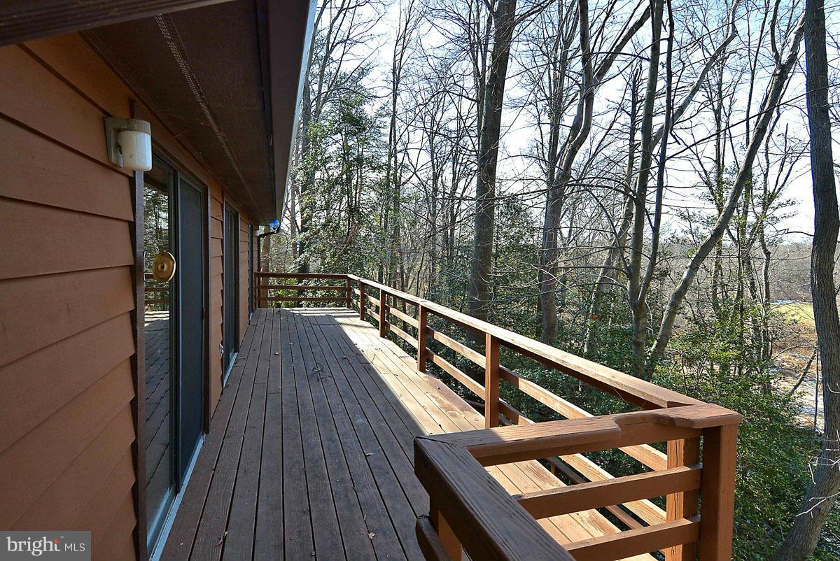 1136 Springvale Road Great Falls, VA 22066 - Photo 14 of 25 Exterior (General)