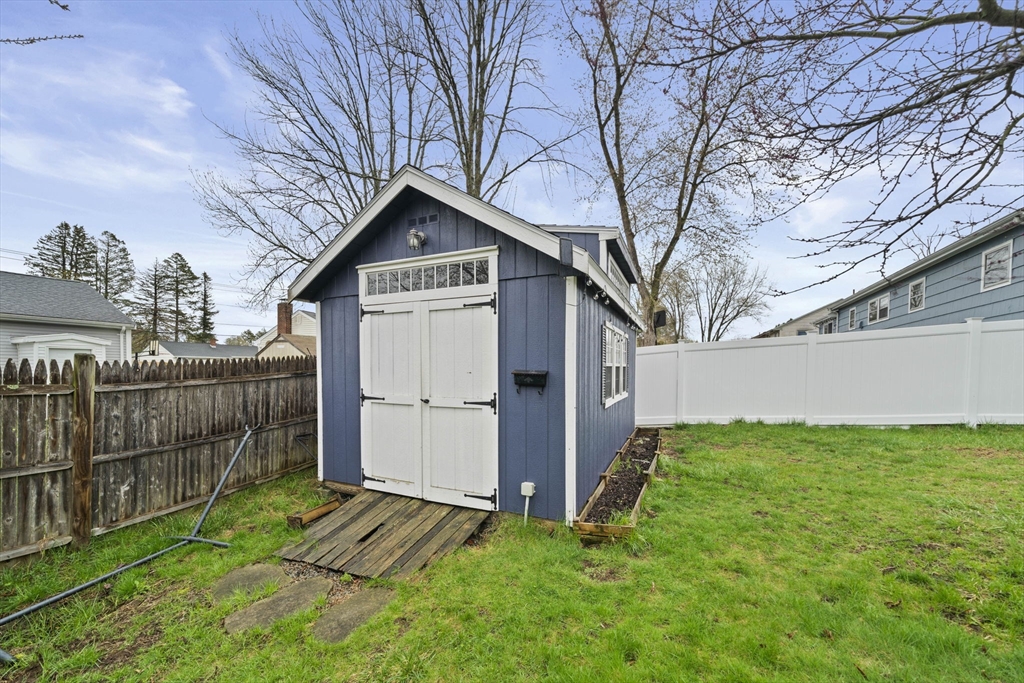 11 McAuliffe Road Randolph, MA 02368 - Photo 28 of 35