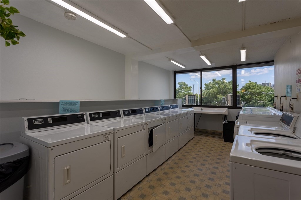 70 Southbridge Street, Unit 910 Worcester, MA 01608 - Photo 13 of 18