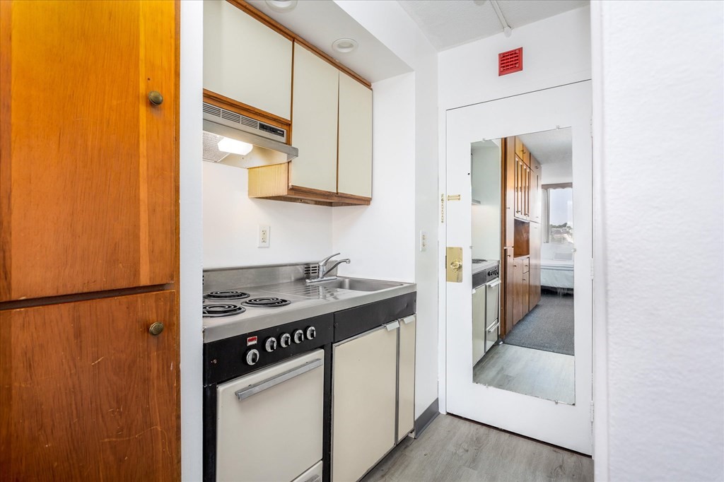 70 Southbridge Street, Unit 910 Worcester, MA 01608 - Photo 10 of 18