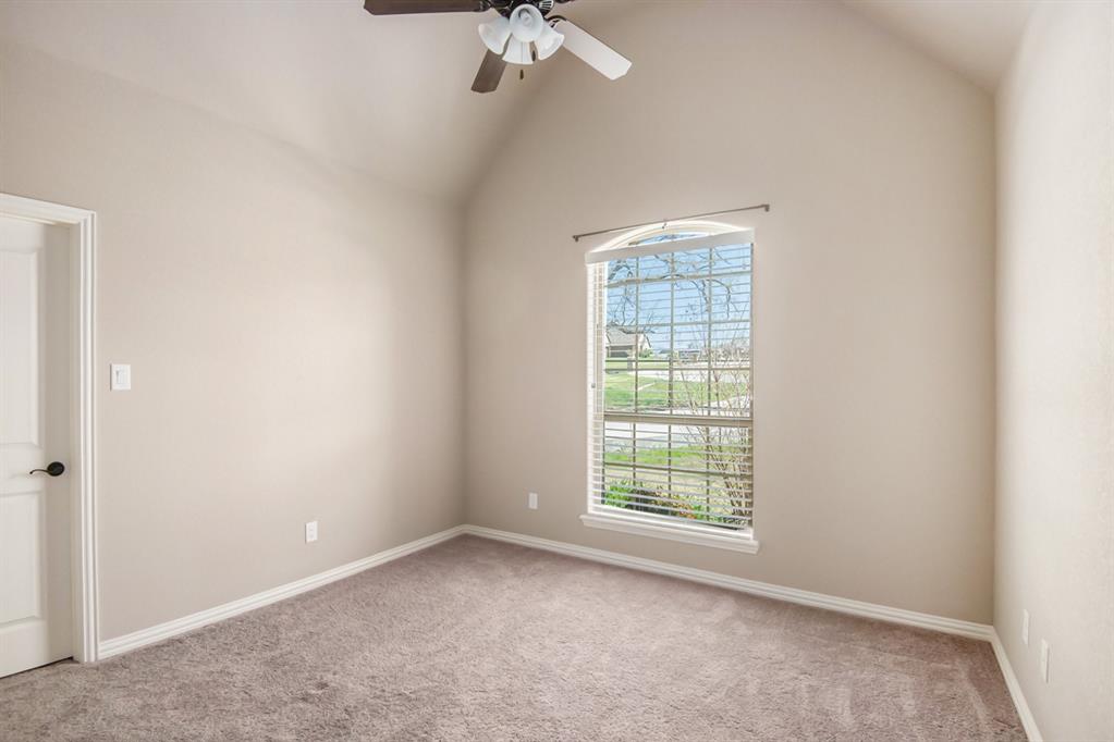 136 Flying Diamond Drive Springtown, TX 76082 - Photo 18 of 24