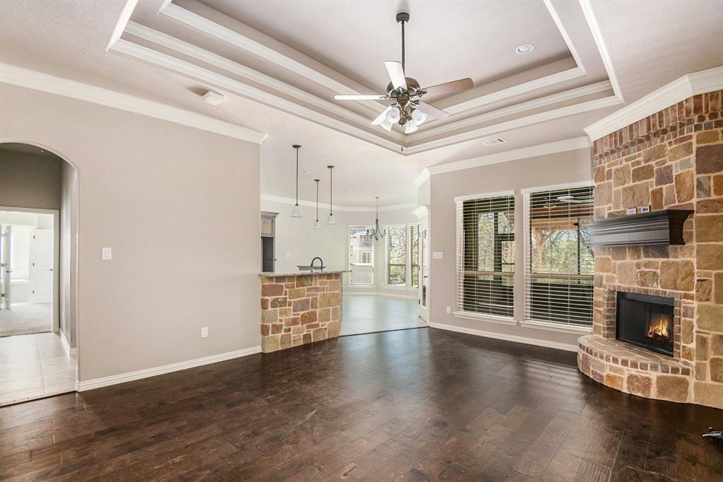 136 Flying Diamond Drive Springtown, TX 76082 - Photo 3 of 24