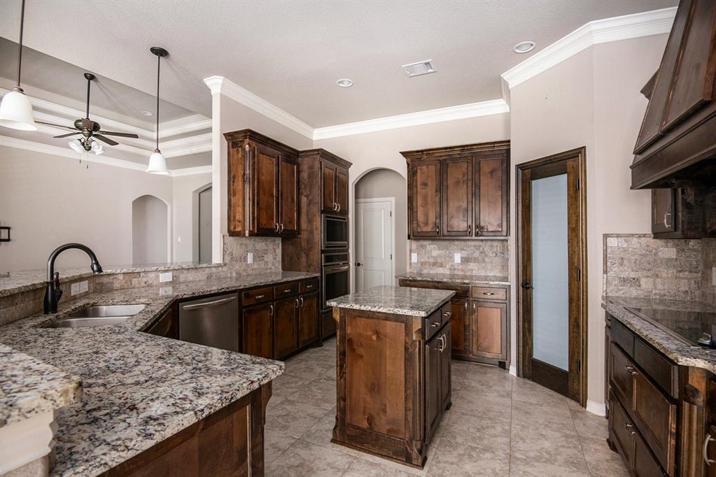 136 Flying Diamond Drive Springtown, TX 76082 - Photo 8 of 24