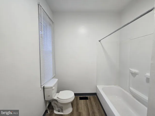 $1,500 | 5825 Ashland Avenue, Philadelphia, PA 19143