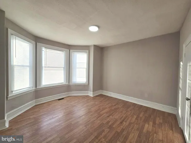 $1,500 | 5825 Ashland Avenue, Philadelphia, PA 19143