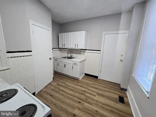 $1,500 | 5825 Ashland Avenue, Philadelphia, PA 19143