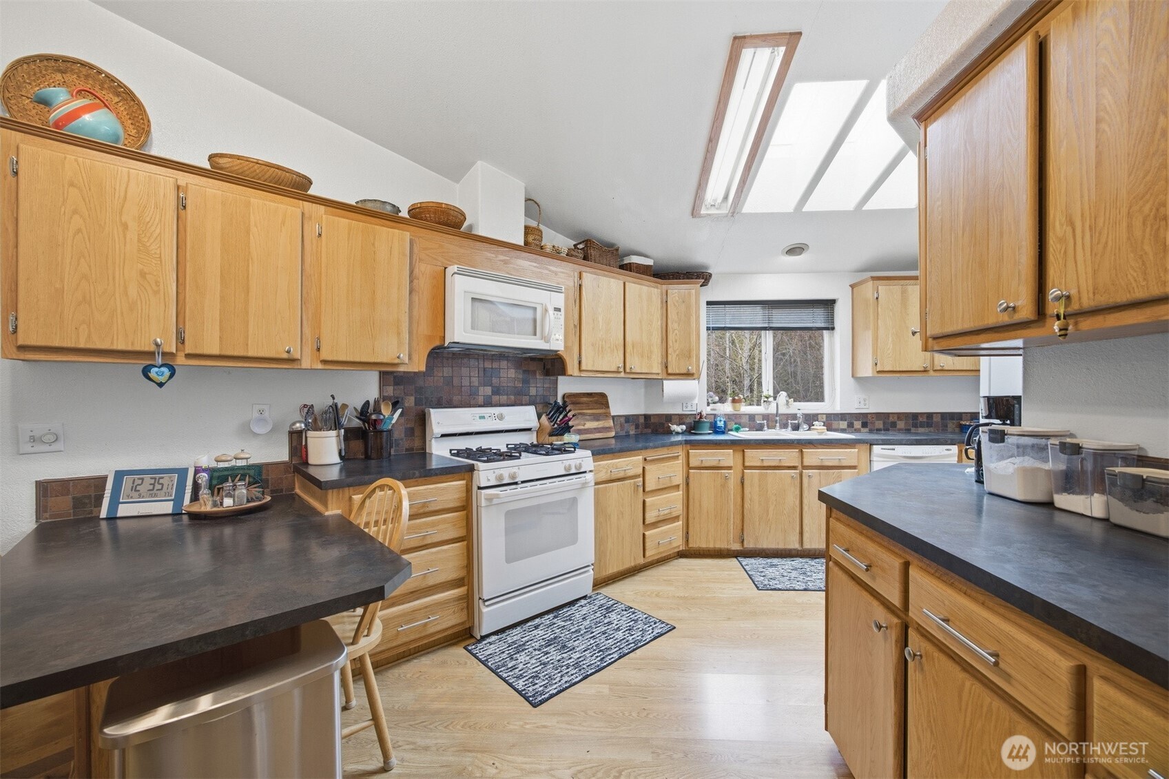 1904 Yew Street Road Bellingham, WA 98229 - Photo 13 of 38