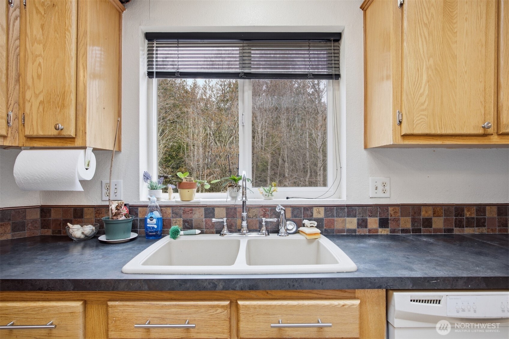1904 Yew Street Road Bellingham, WA 98229 - Photo 15 of 38
