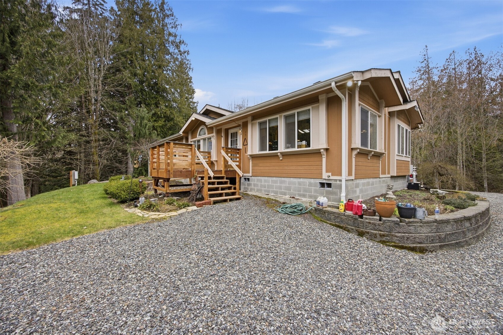 1904 Yew Street Road Bellingham, WA 98229 - Photo 2 of 38