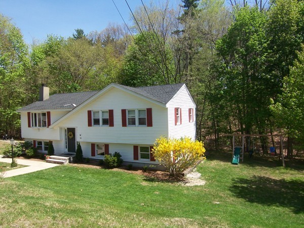 36 Lexington Road Billerica, MA 01821 - Photo 3 of 19
